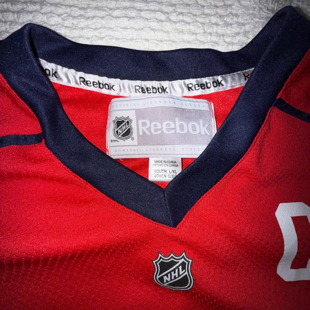 Reebok Washington Capitals Jersey Youth L/XL Red Ovechkin 8 NHL Hockey Captain C - Picture 3 of 7